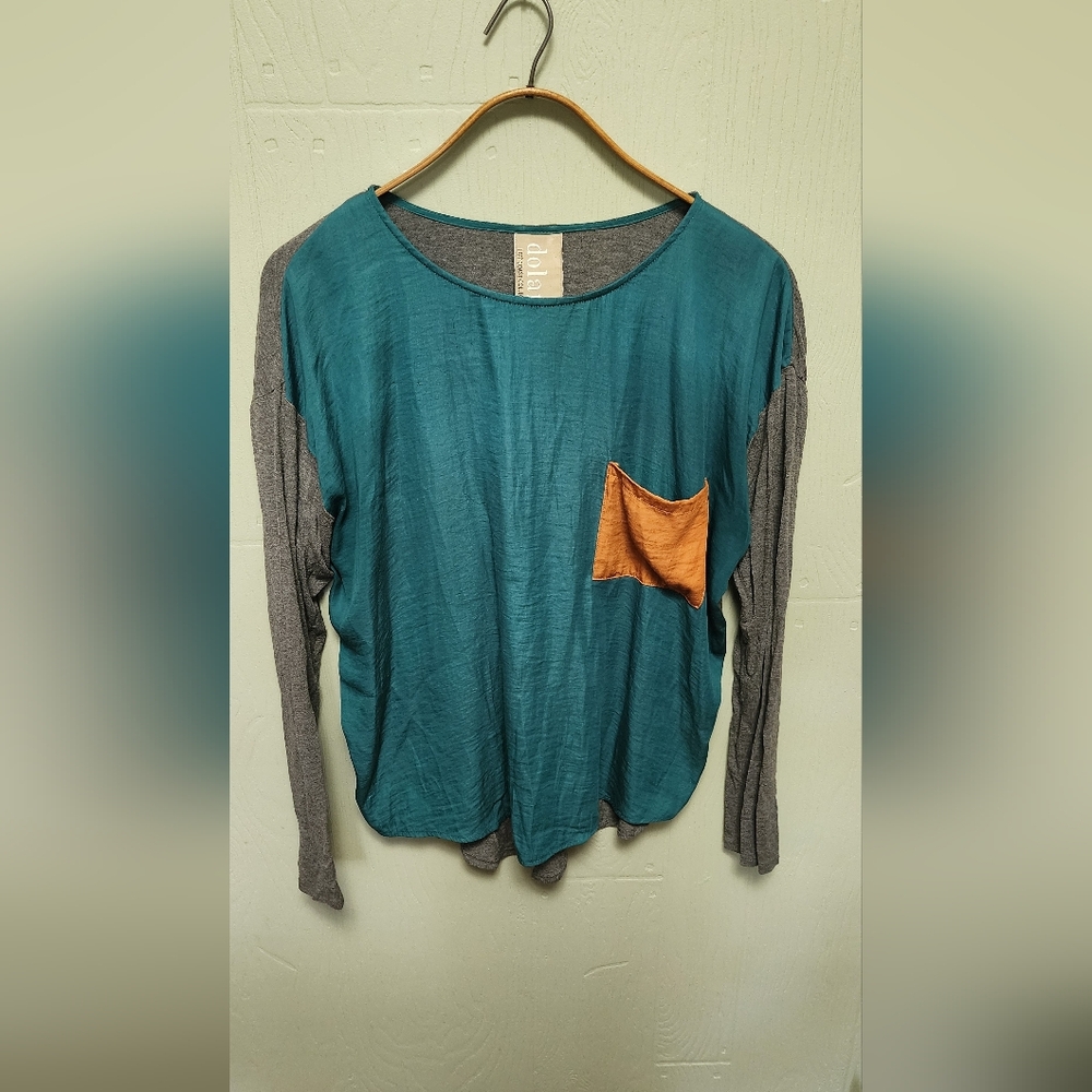 Teal and Gray Women's Top with Orange Pocket
